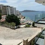 Berti`s Garden * Sarandë