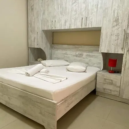 Berti's Garden Sarandë