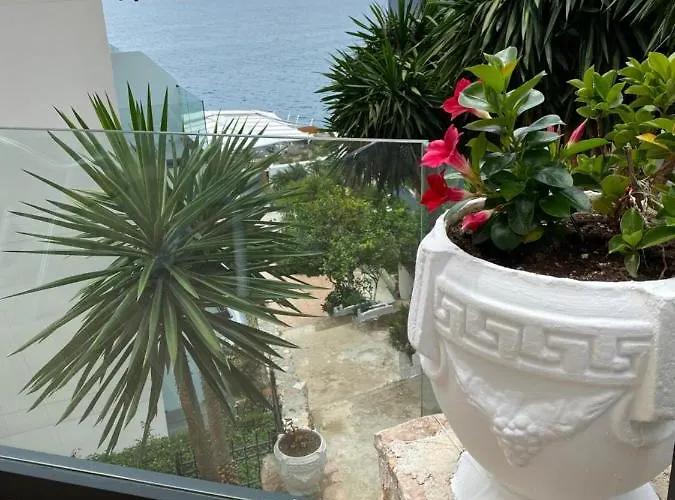 Berti's Garden Appartamento Sarandë