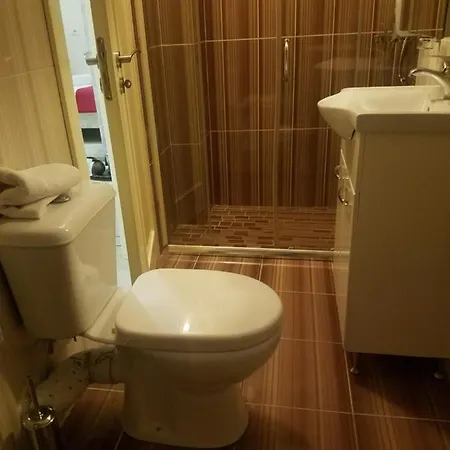 Berti's Garden Appartamento Sarandë