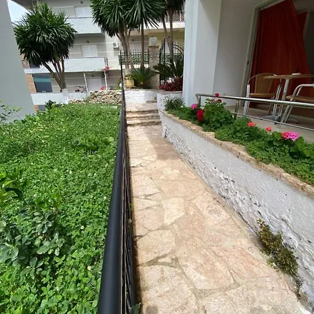 Berti's Garden Апартаменты