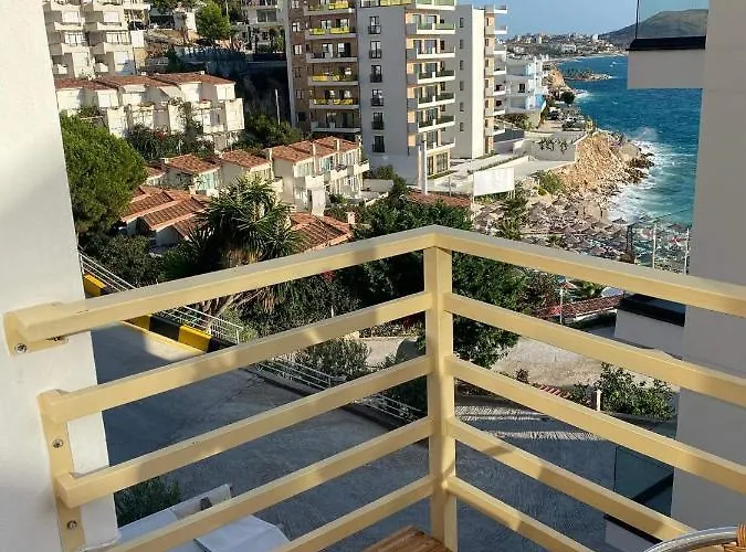 Apartment Berti's Garden Sarande