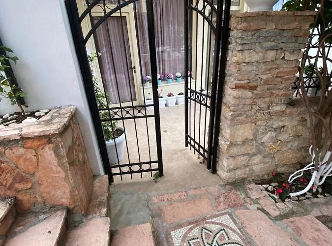 Berti's Garden * Sarande