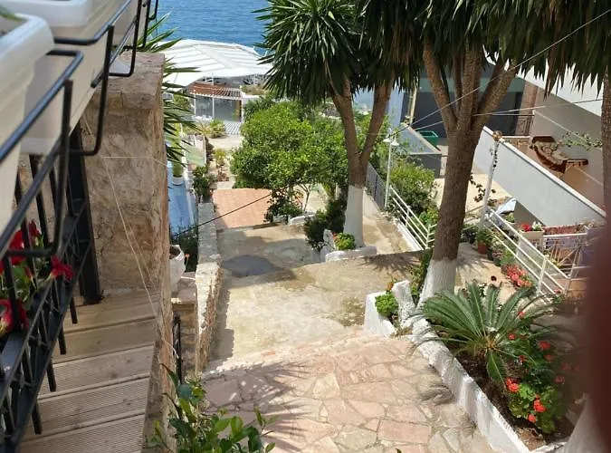 Berti's Garden Saranda