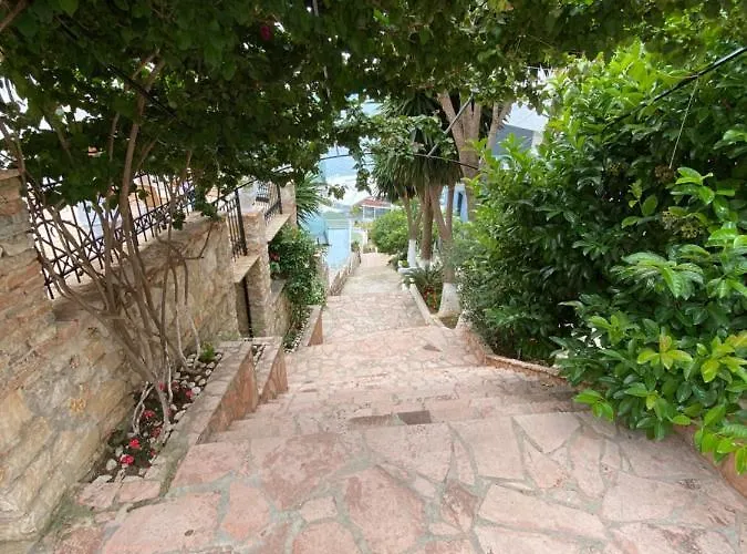 Appartement Berti's Garden Saranda